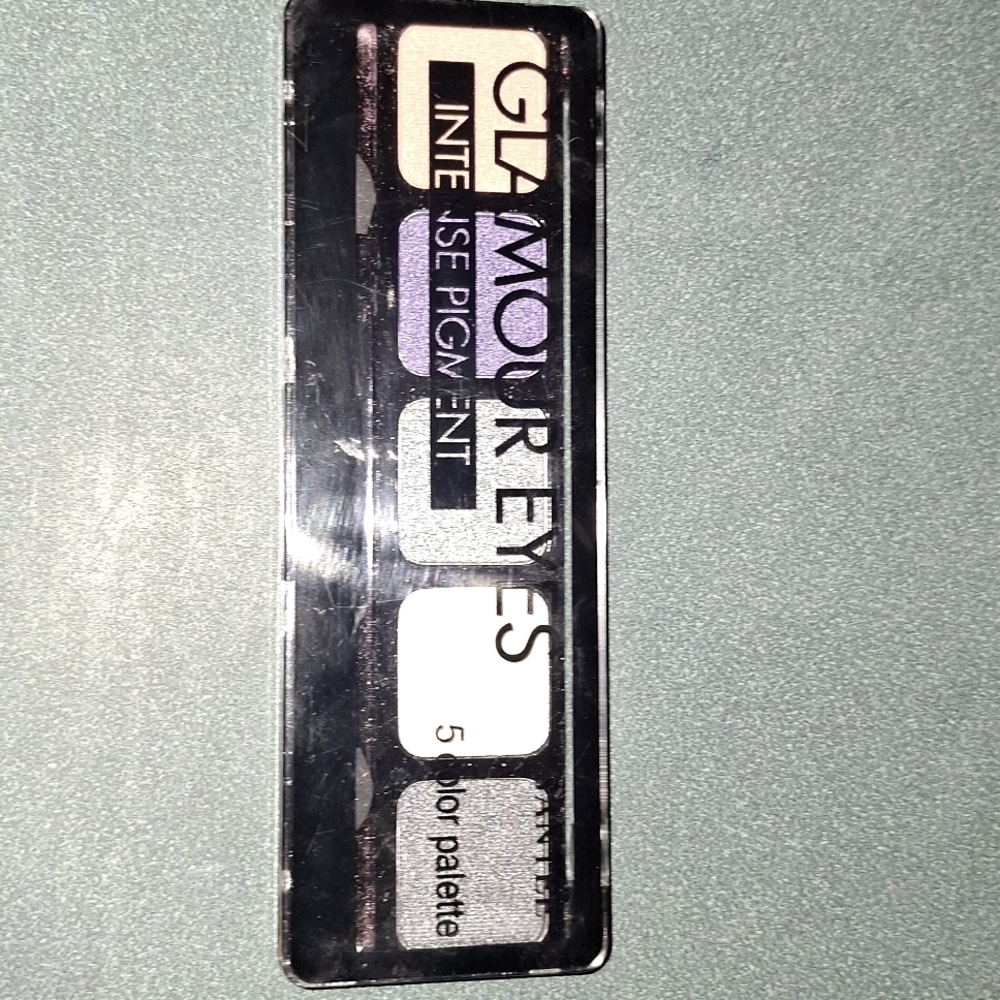 Eyeshadow palette